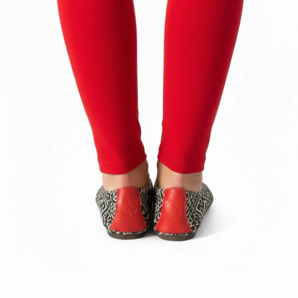 Lucky Brand Black Cream Geometric Knit Ballet Flats Red Heel Tab Size 7